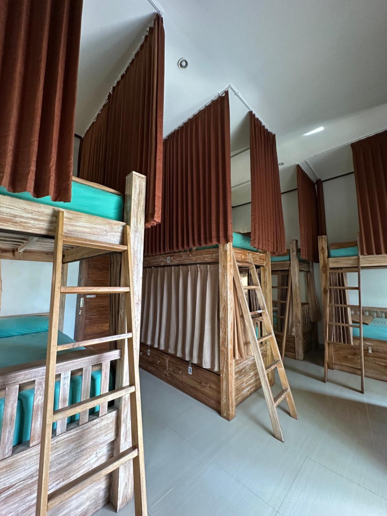 Lembongan Hostel Нуса-Лембонган Экстерьер фото