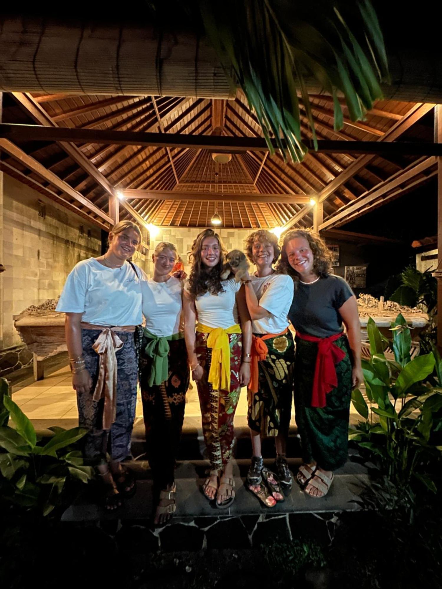 Lembongan Hostel Нуса-Лембонган Экстерьер фото