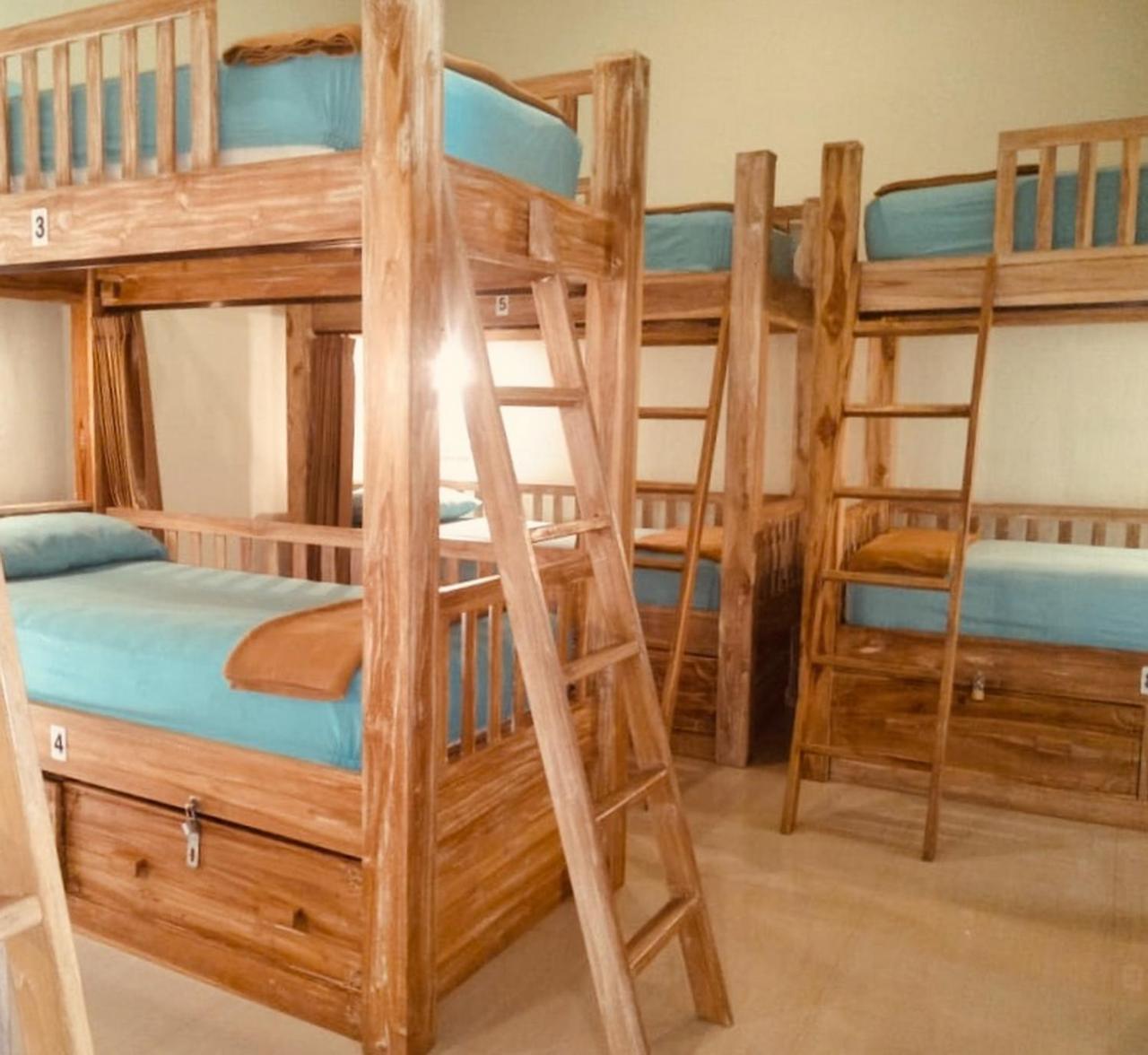 Lembongan Hostel Нуса-Лембонган Экстерьер фото
