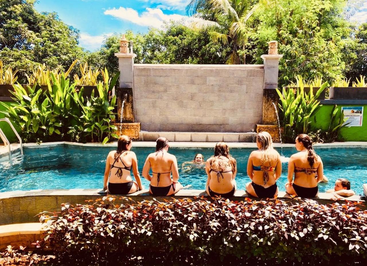 Lembongan Hostel Нуса-Лембонган Экстерьер фото
