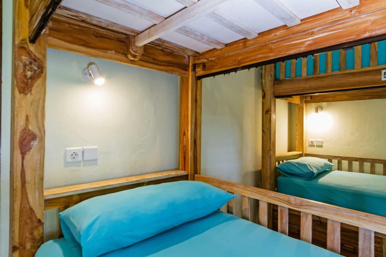 Lembongan Hostel Нуса-Лембонган Экстерьер фото