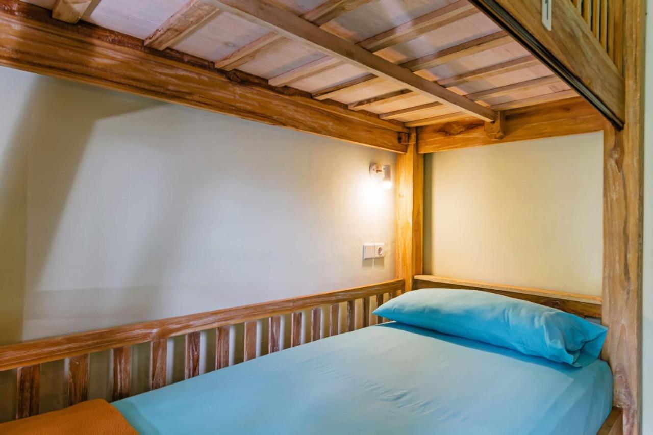 Lembongan Hostel Нуса-Лембонган Экстерьер фото